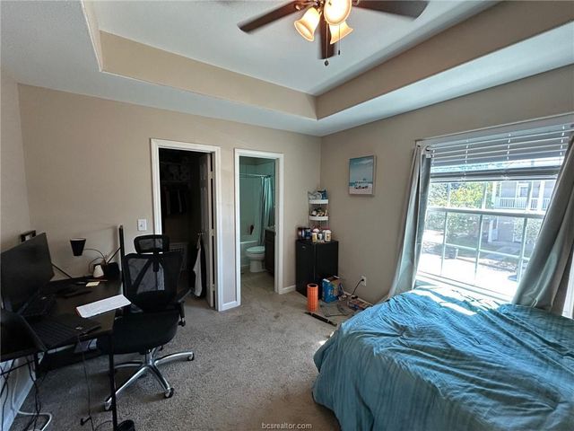 401 Live Oak Street B, College Station, TX 77840