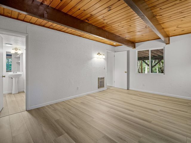 5502 Begonia Dr, Pollock Pines, CA 95726