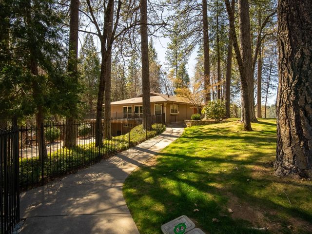 5502 Begonia Dr, Pollock Pines, CA 95726