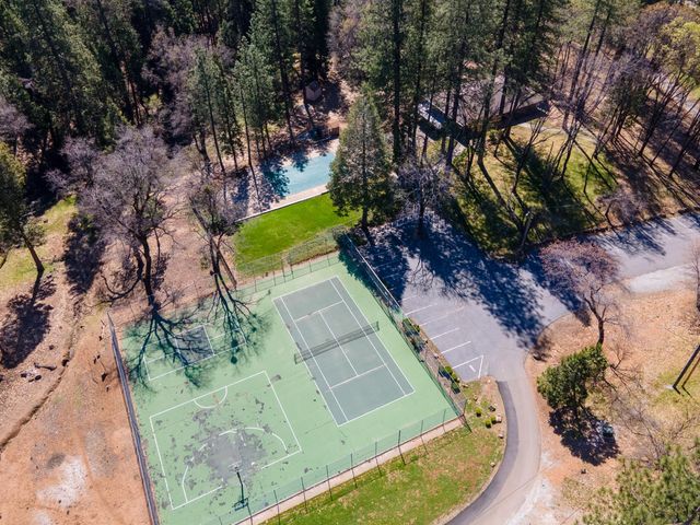5502 Begonia Dr, Pollock Pines, CA 95726