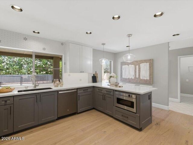 5630 E SYLVIA Street, Scottsdale, AZ 85254