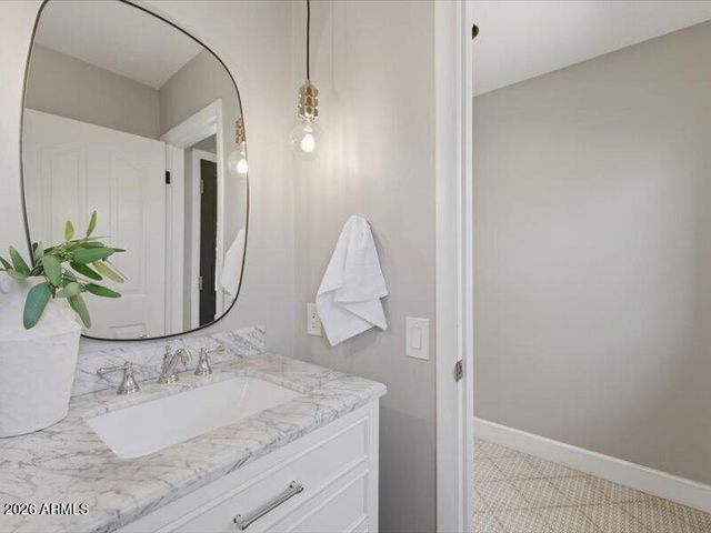 5630 E SYLVIA Street, Scottsdale, AZ 85254