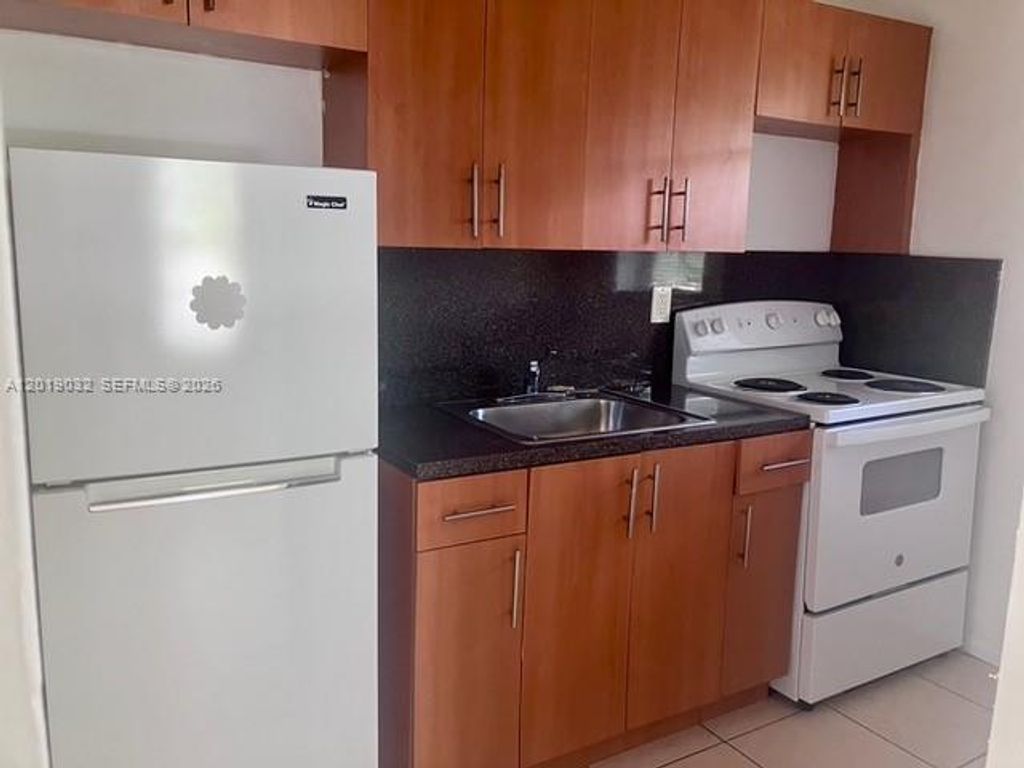 3698 William Avenue 6, Miami, FL 33133