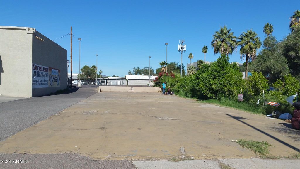 654 W CAMELBACK Road 13, Phoenix, AZ 85013 — exterior