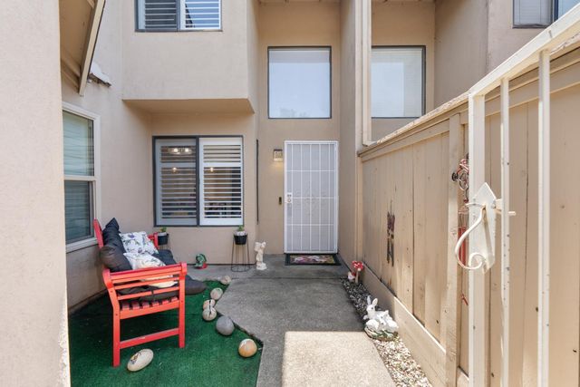 2268 Piccardo Cir, Stockton, CA 95207