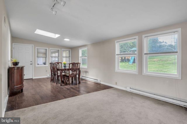 7894 MANOR DR, Harrisburg, PA 17112