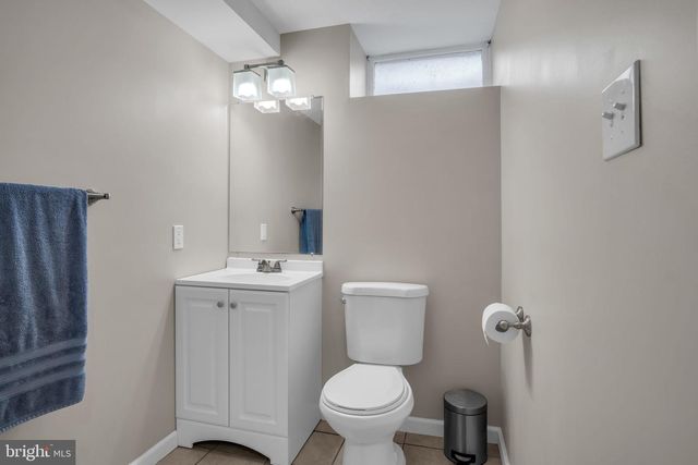 7894 MANOR DR, Harrisburg, PA 17112