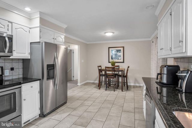 7894 MANOR DR, Harrisburg, PA 17112