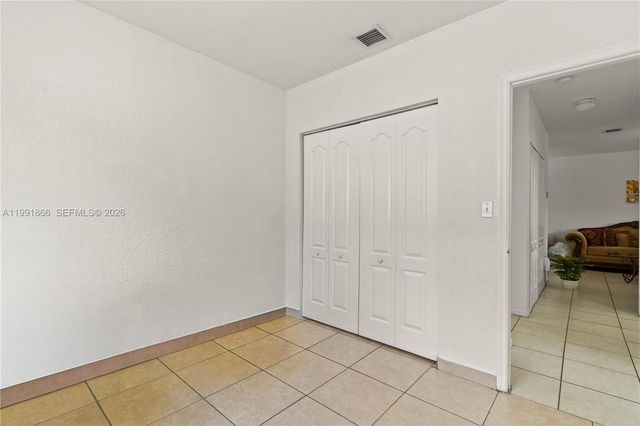 317 E 3rd St 201, Hialeah, FL 33010