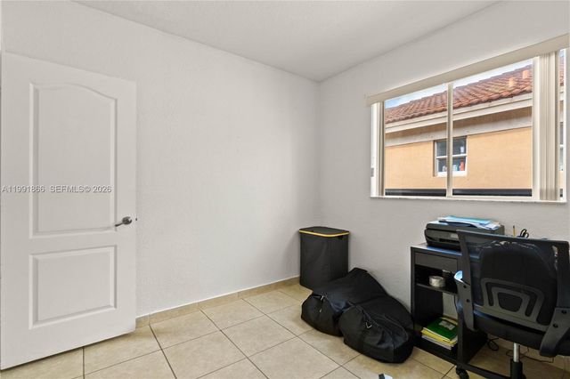 317 E 3rd St 201, Hialeah, FL 33010