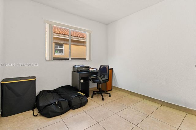 317 E 3rd St 201, Hialeah, FL 33010