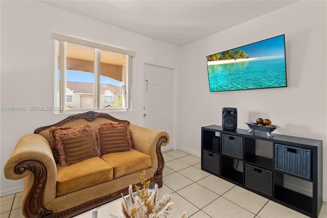 317 E 3rd St 201, Hialeah, FL 33010