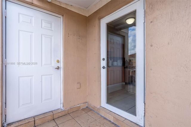 317 E 3rd St 201, Hialeah, FL 33010