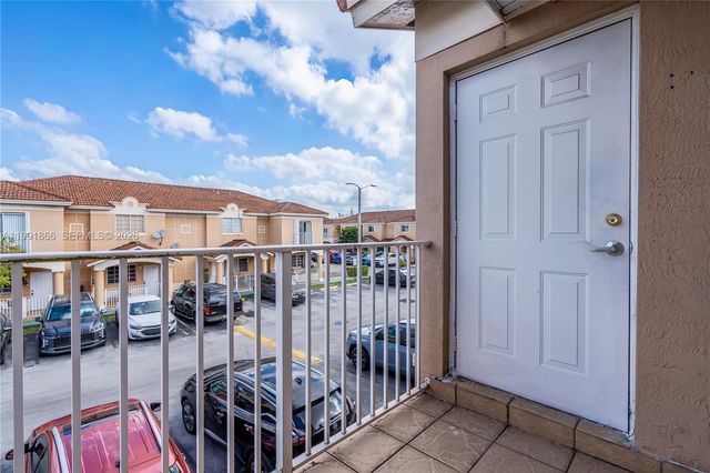 317 E 3rd St 201, Hialeah, FL 33010