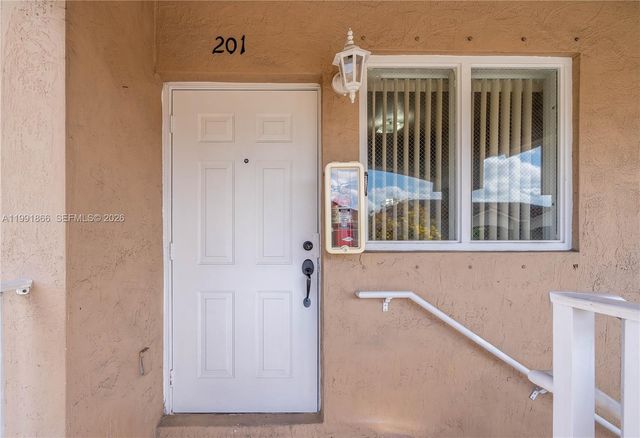 317 E 3rd St 201, Hialeah, FL 33010