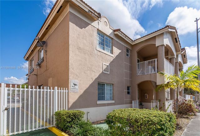 317 E 3rd St 201, Hialeah, FL 33010