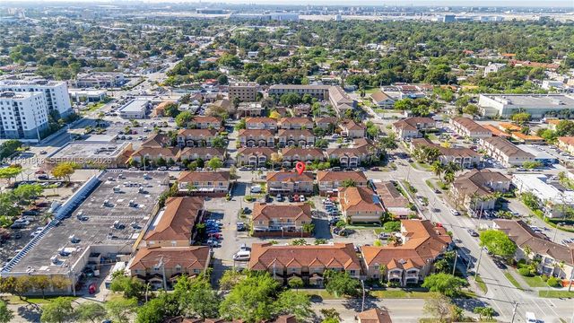 317 E 3rd St 201, Hialeah, FL 33010