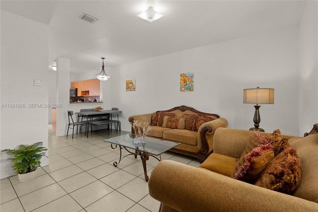 317 E 3rd St 201, Hialeah, FL 33010