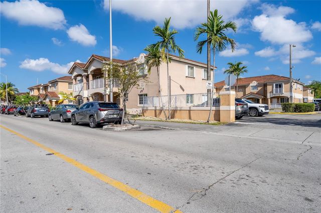 317 E 3rd St 201, Hialeah, FL 33010
