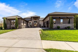 3810 East Knollwood Drive, Ozark, MO 65721
