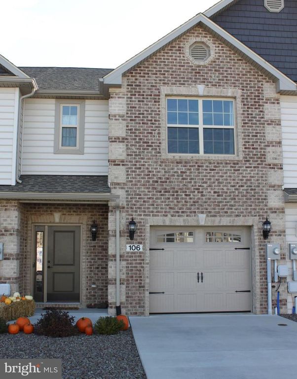 106 DELANO DRIVE, Chambersburg, PA 17202
