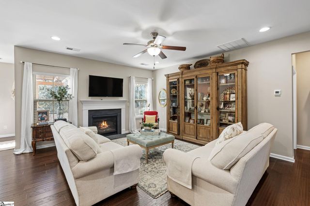 58 Hemingway Lane, Simpsonville, SC 29681