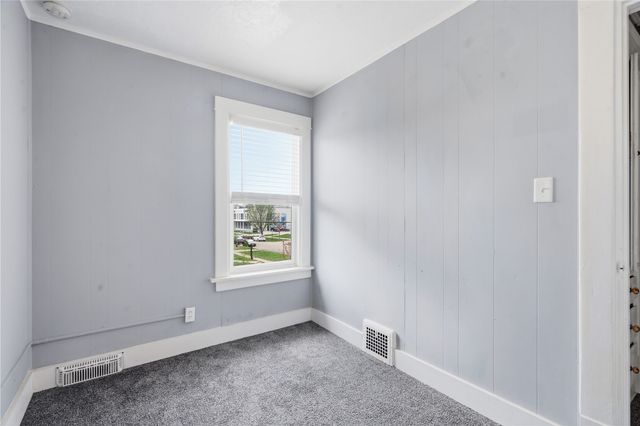 1701 Washington Avenue SE, Cedar Rapids, IA 52403