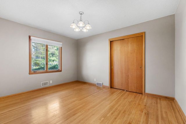 5208-5210 Grandview Lane, Edina, MN 55436