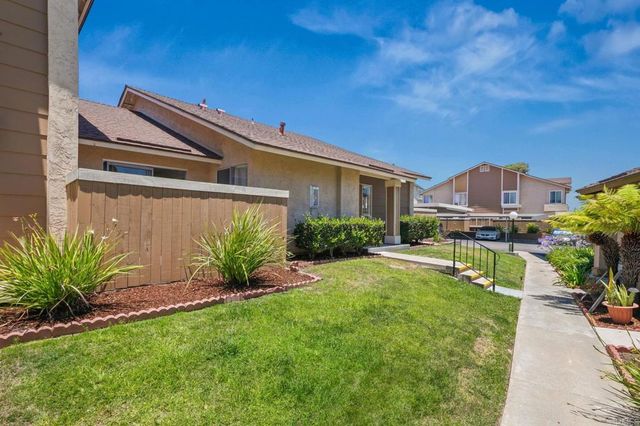 6889 Panamint Row 2, San Diego, CA 92139