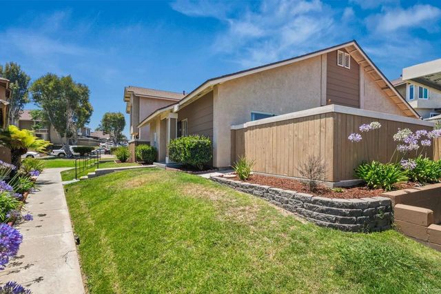 6889 Panamint Row 2, San Diego, CA 92139
