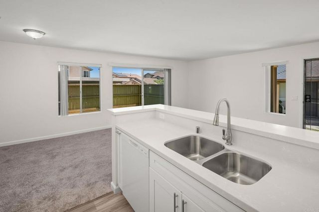 6889 Panamint Row 2, San Diego, CA 92139