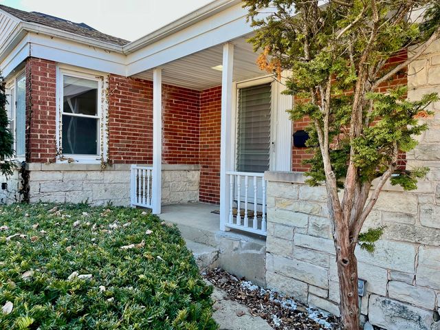 6826 N Kostner Avenue, Lincolnwood, IL 60712
