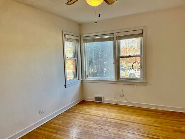 6826 N Kostner Avenue, Lincolnwood, IL 60712