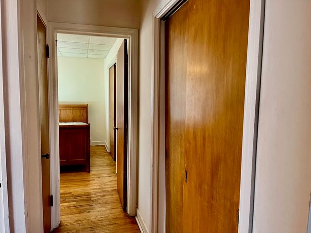 6826 N Kostner Avenue, Lincolnwood, IL 60712