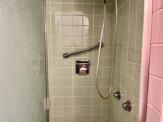 6826 N Kostner Avenue, Lincolnwood, IL 60712