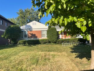 6826 N Kostner Avenue, Lincolnwood, IL 60712