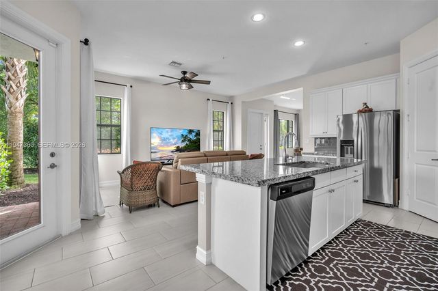 11603 SW 13th Dr, Pembroke Pines, FL 33025