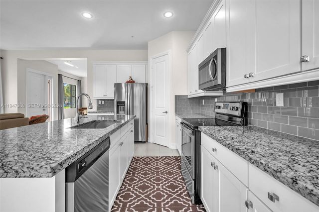 11603 SW 13th Dr, Pembroke Pines, FL 33025