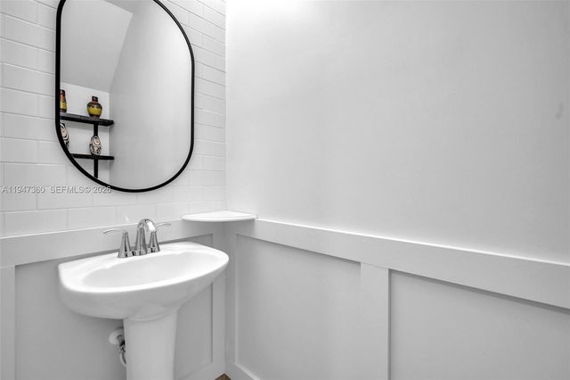 11603 SW 13th Dr, Pembroke Pines, FL 33025