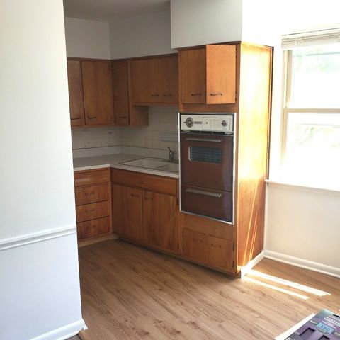 8537 Niles Center Road 3B, Skokie, IL 60077