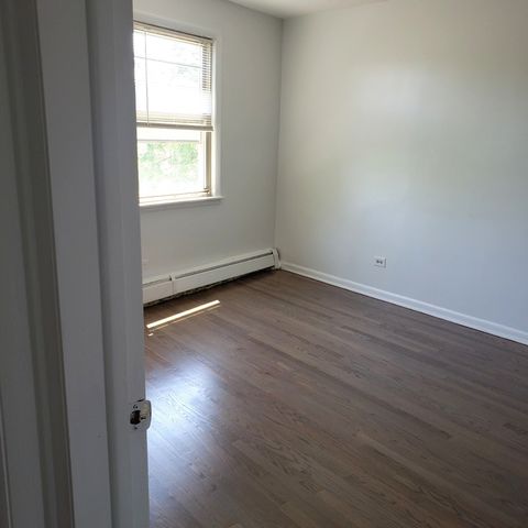 8537 Niles Center Road 3B, Skokie, IL 60077