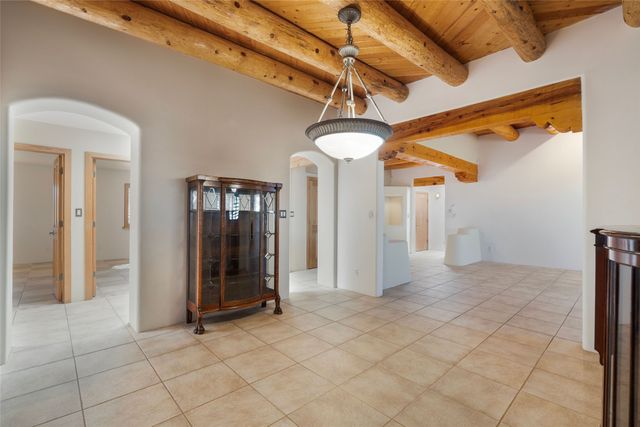 6 Quedo Road, Santa Fe, NM 87508