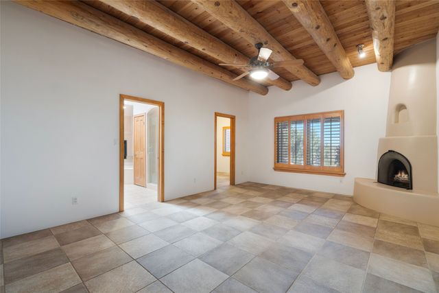 6 Quedo Road, Santa Fe, NM 87508