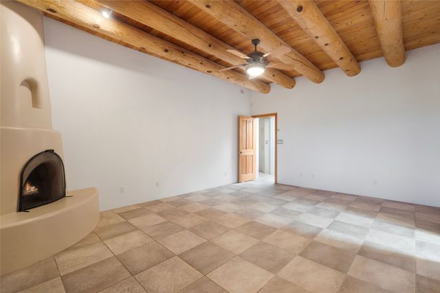 6 Quedo Road, Santa Fe, NM 87508