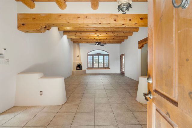 6 Quedo Road, Santa Fe, NM 87508