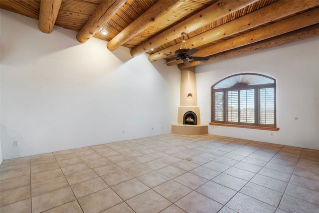 6 Quedo Road, Santa Fe, NM 87508