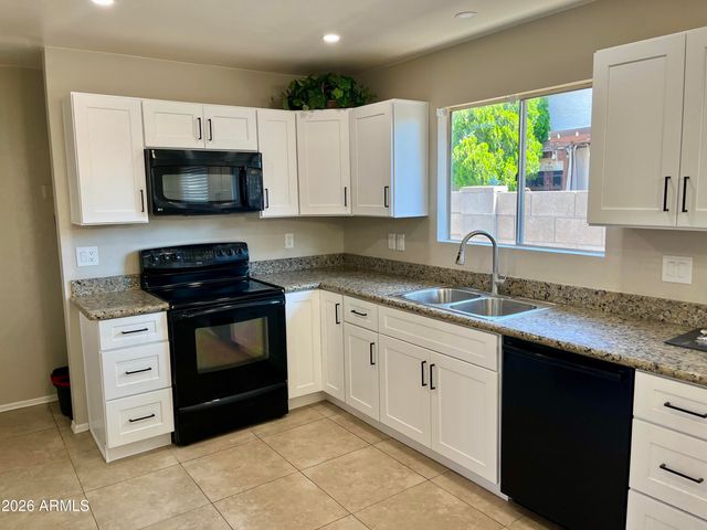 19658 N 48th Avenue, Glendale, AZ 85308