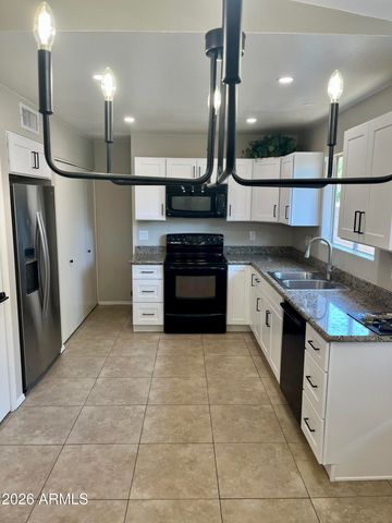 19658 N 48th Avenue, Glendale, AZ 85308