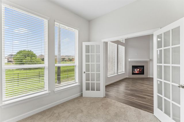 298 Wild Pecan LOOP, Buda, TX 78610
