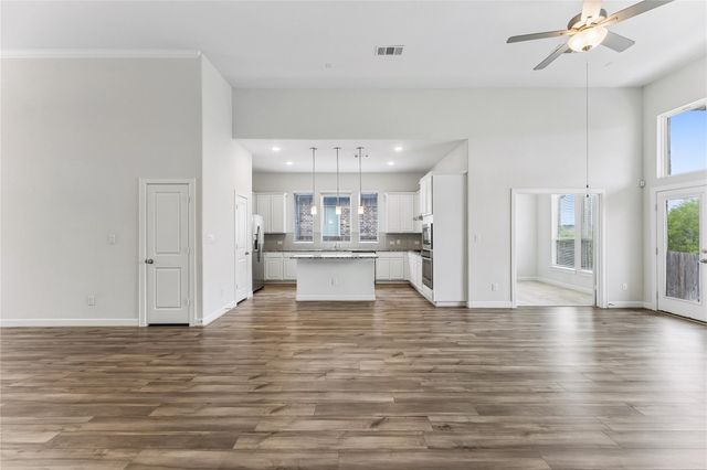 298 Wild Pecan LOOP, Buda, TX 78610